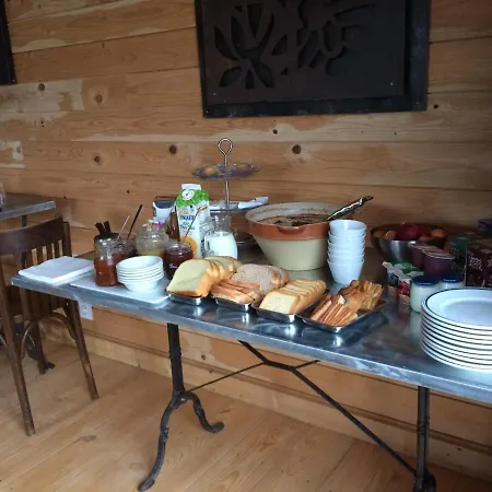 La Brasserie Charmante Atypique Dans Maison Bois Bbc Gasthuis *